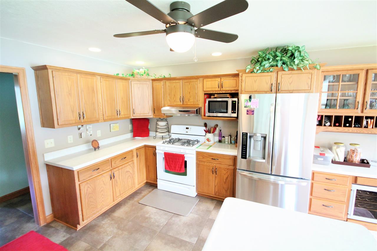 6716 Hursh Road Fort Wayne, IN 46845 - Photo 4 of 30