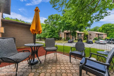 $350,000 | 156 Lexington Court, Red Bank, NJ 07701