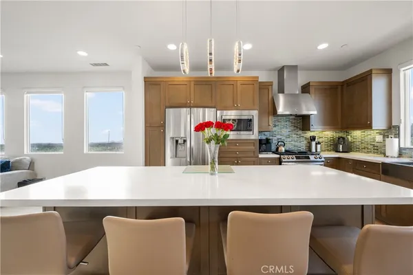 $7,800 | 1068 Hampton Drive, Costa Mesa, CA 92627