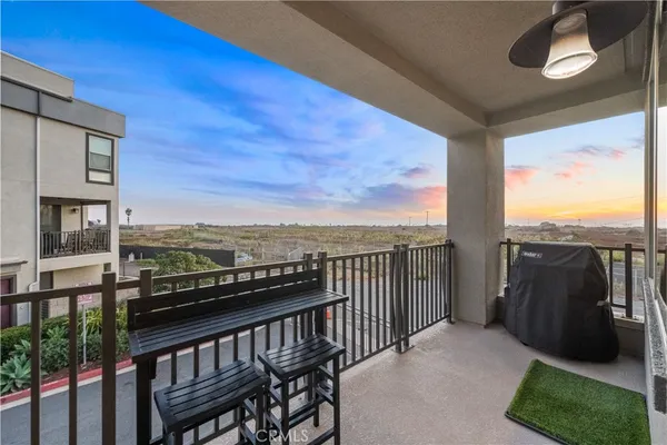 $7,800 | 1068 Hampton Drive, Costa Mesa, CA 92627