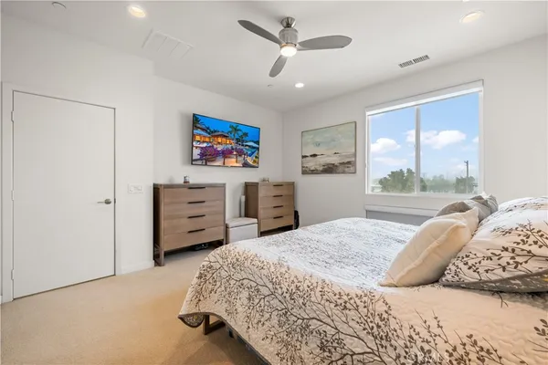$7,800 | 1068 Hampton Drive, Costa Mesa, CA 92627