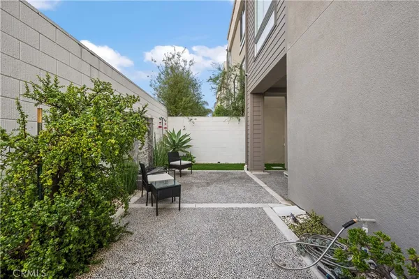 $7,800 | 1068 Hampton Drive, Costa Mesa, CA 92627