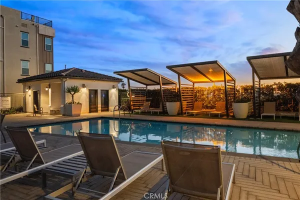 $7,800 | 1068 Hampton Drive, Costa Mesa, CA 92627