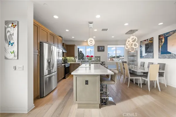 $7,800 | 1068 Hampton Drive, Costa Mesa, CA 92627