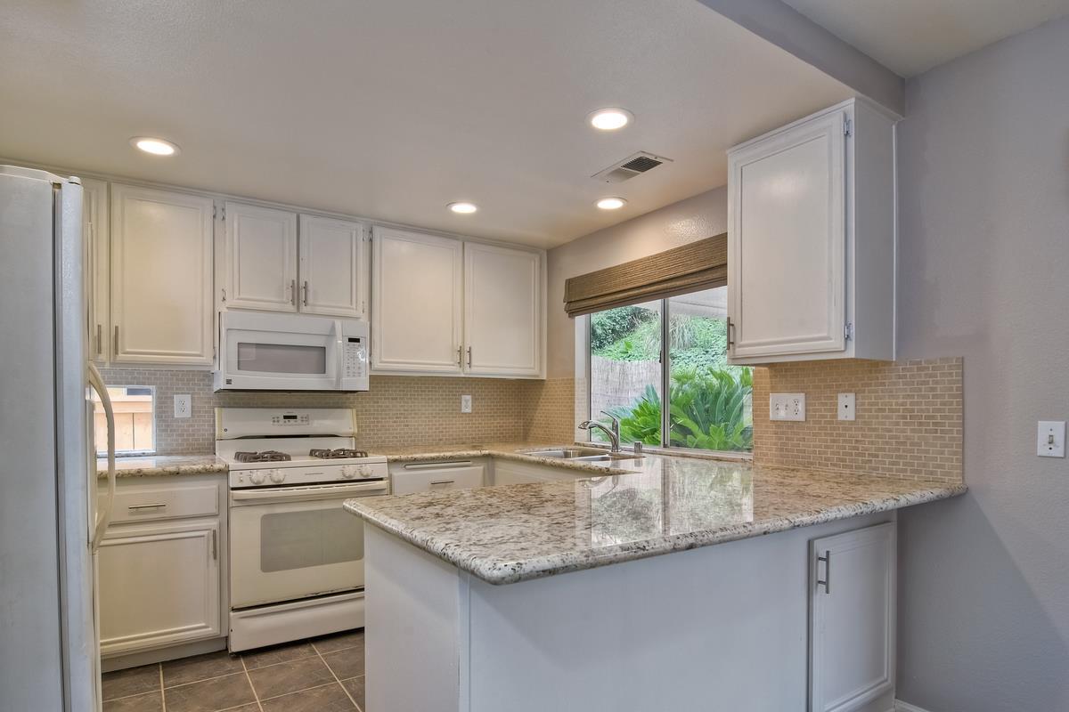 1525 Promontory Ridge Way Vista, CA 92081 - Photo 1 of 1 Gallery Image 1