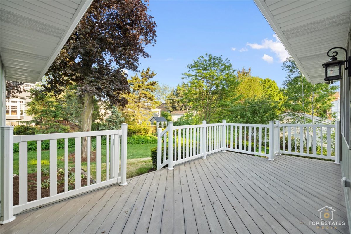 919 Santa Rosa Avenue Wheaton, IL 60187 - Photo 21 of 25 Gallery Image 21