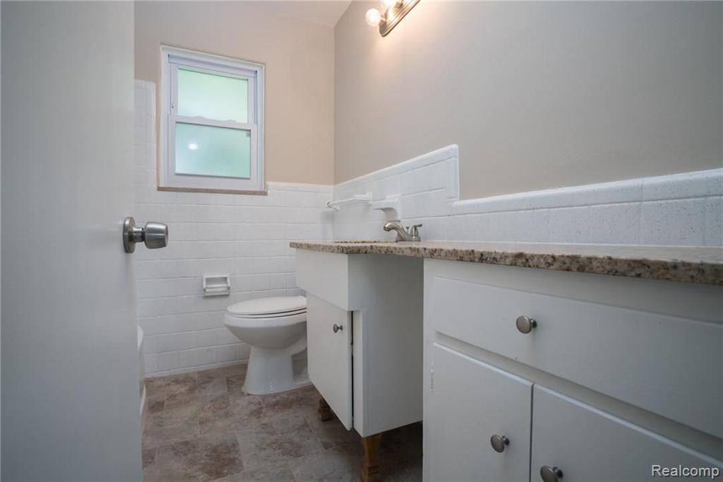 16175 West 13 Mile Road Southfield, MI 48076 - Photo 27 of 31