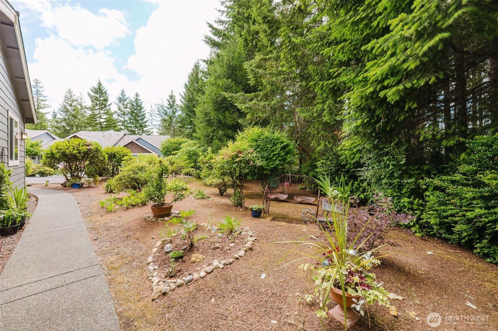 160 East Soderberg Road, Unit H24 Allyn, WA 98524 - Photo 3 of 38