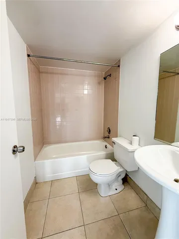 $1,995 | 8260 Southwest 210th Street, Unit 301, Cutler Bay, FL 33189