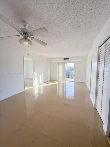 $1,995 | 8260 Southwest 210th Street, Unit 301, Cutler Bay, FL 33189