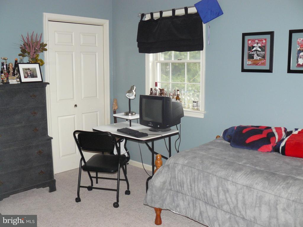 202 Farmstead Lane Lititz, PA 17543 - Photo 9 of 13 Gallery Image 9