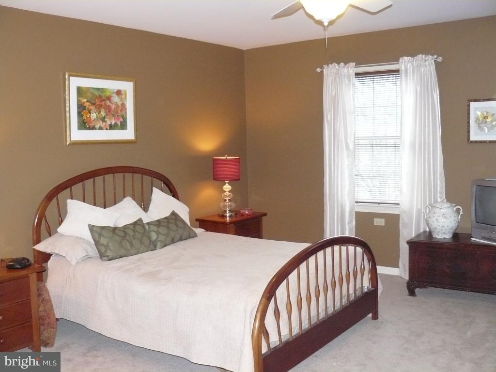202 Farmstead Lane Lititz, PA 17543 - Photo 10 of 13 Gallery Image 10