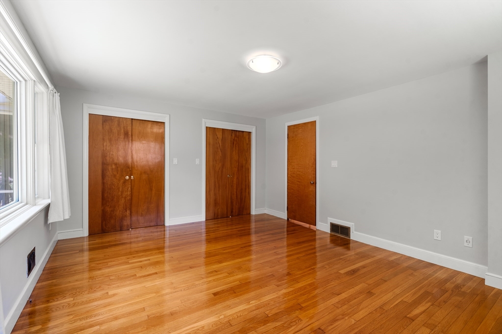 74 Oregon Road Ashland, MA 01721 - Photo 19 of 37