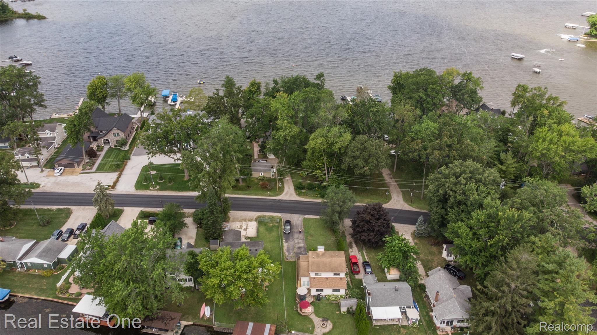 9108 Mcgregor Road Pinckney, MI 48169 - Photo 46 of 48 aero_dji_0291.jpg