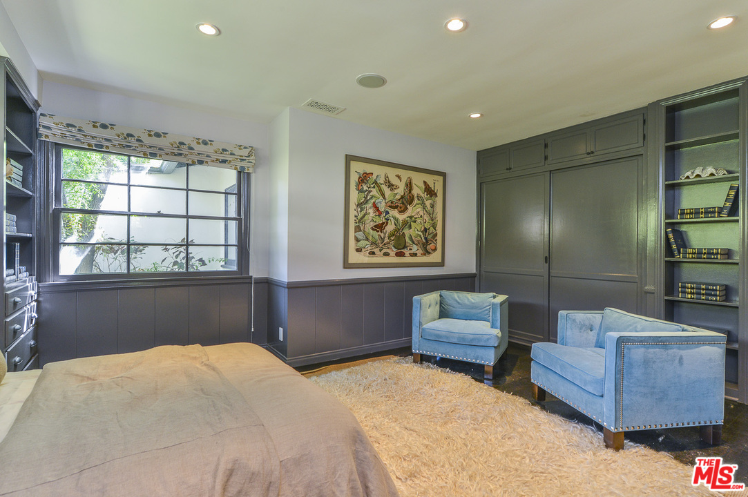 15740 Woodvale Road Encino, CA 91436 - Photo 33 of 42 Gallery Image 33