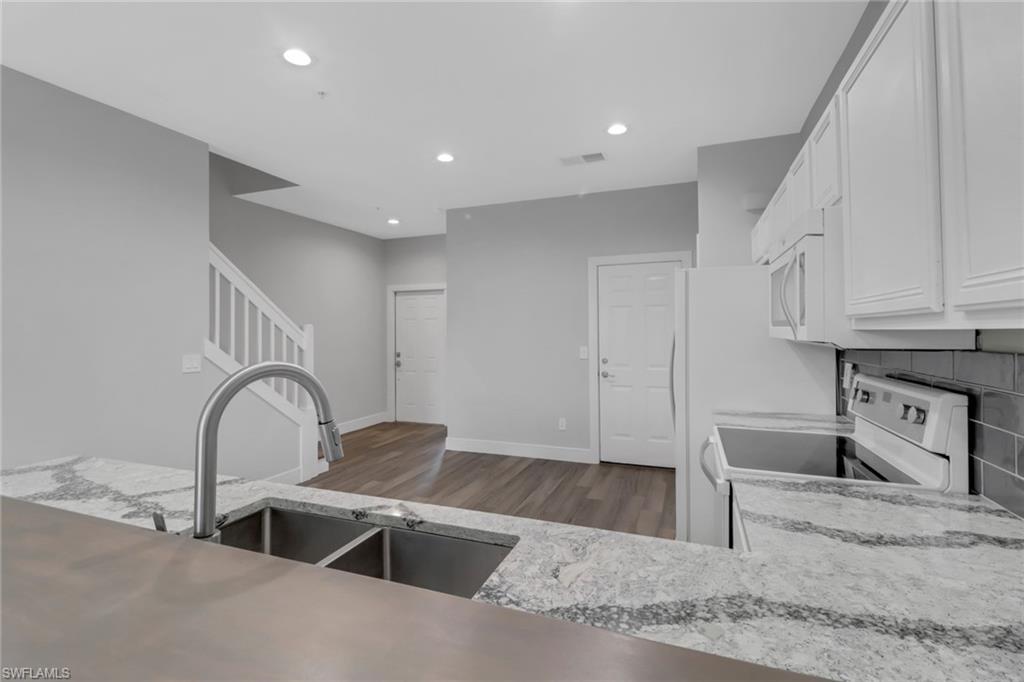 16210 Ravina Way, Unit 77 Naples, FL 34110 - Photo 7 of 27 Gallery Image 7