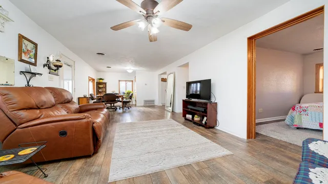 $200,000 | 13714 Dorr Road, Rockton, IL 61072