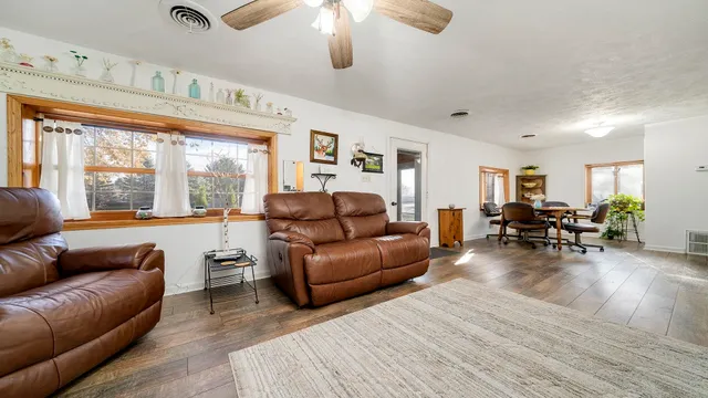 $200,000 | 13714 Dorr Road, Rockton, IL 61072