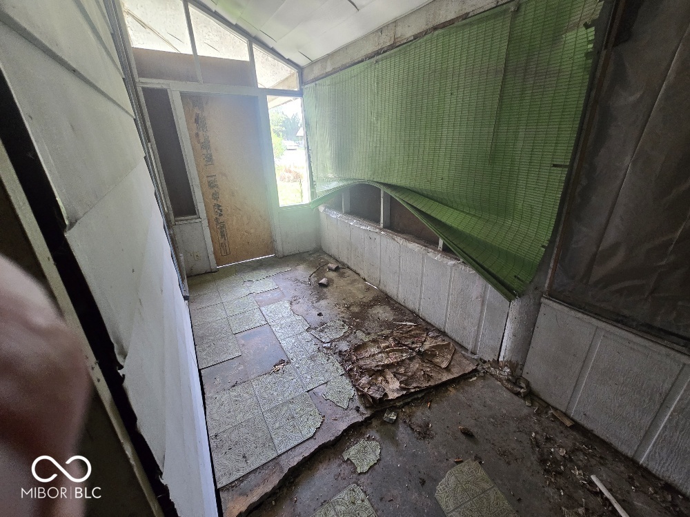 2022 Forkner Street Anderson, IN 46016 - Photo 4 of 16