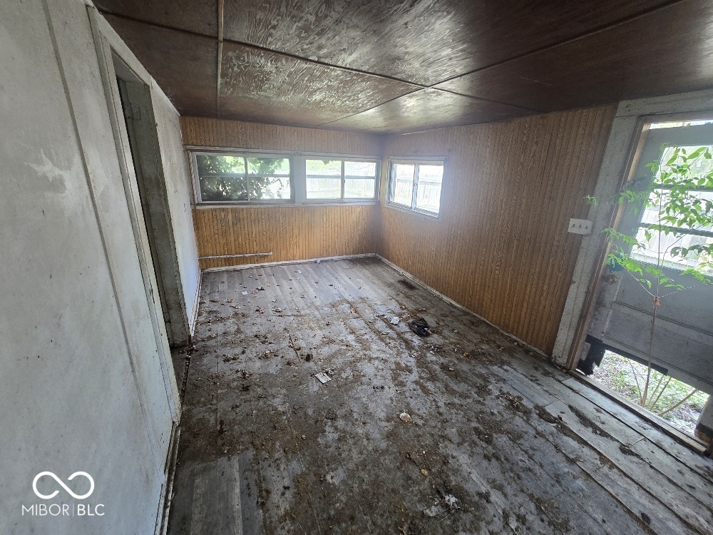 2022 Forkner Street Anderson, IN 46016 - Photo 8 of 16