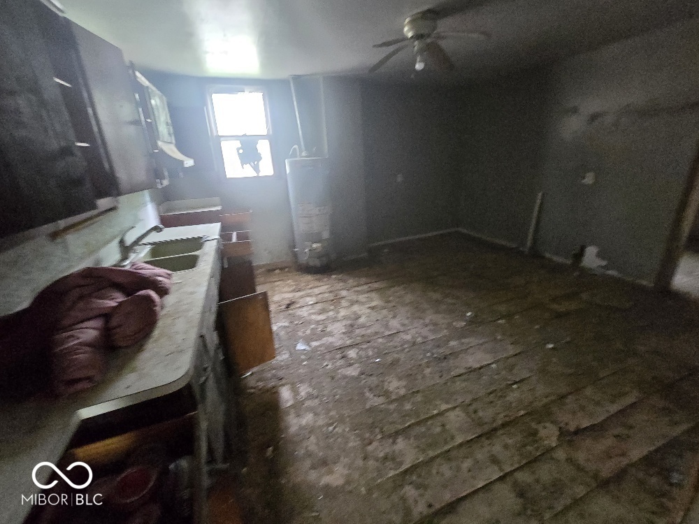 2022 Forkner Street Anderson, IN 46016 - Photo 9 of 16