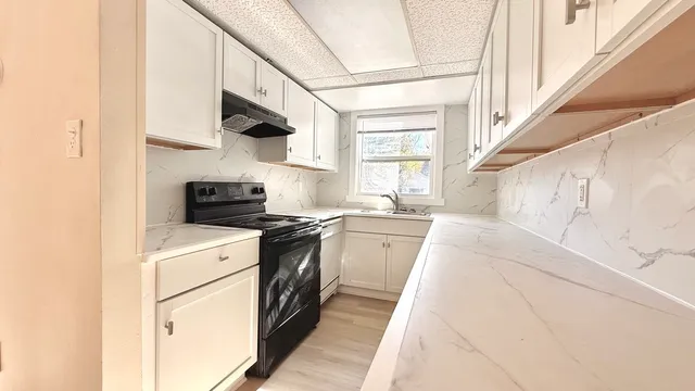 $215,000 | 1828 183rd Street, Homewood, IL 60430