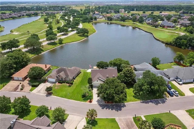 $350,000 | 177 Pebble Beach Drive, Slidell, LA 70458