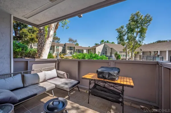 $399,900 | 6333 College Grove Way, Unit 2104, San Diego, CA 92115