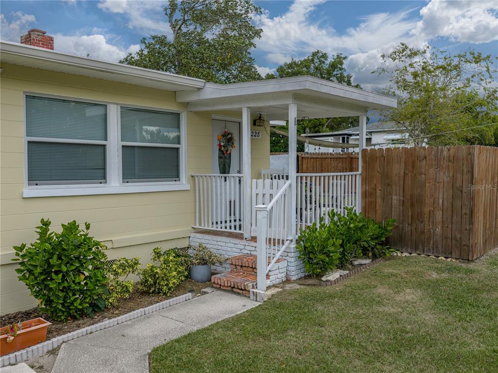 228 Azalea Street Lakeland, FL 33803 - Photo 11 of 80