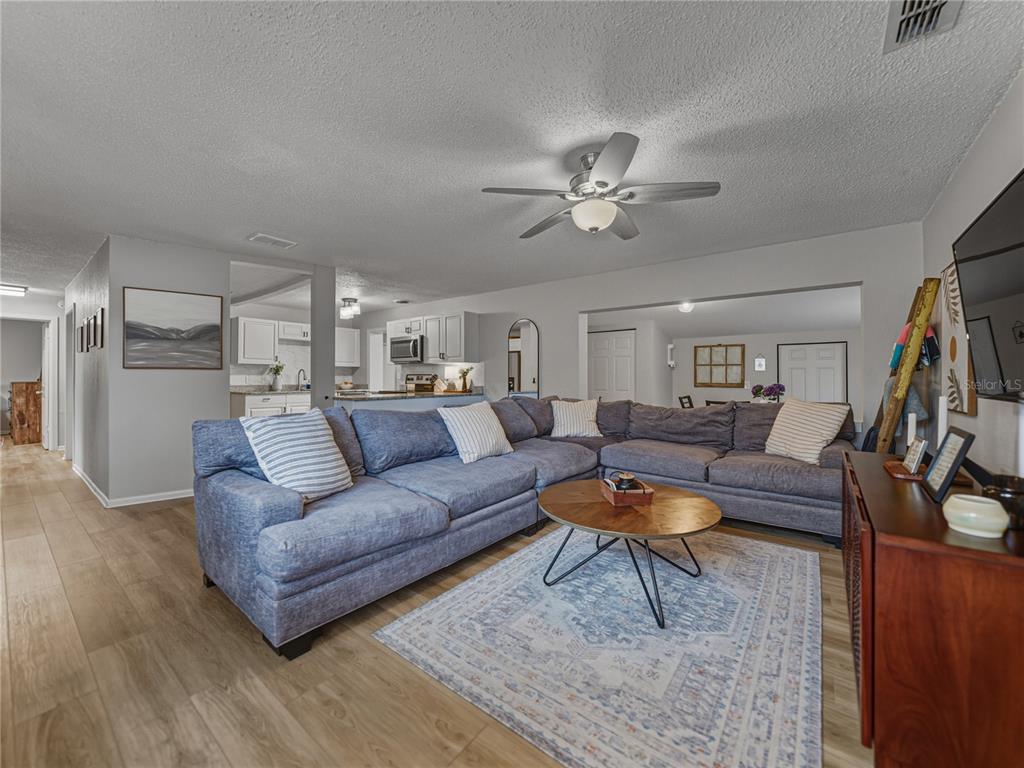 228 Azalea Street Lakeland, FL 33803 - Photo 17 of 80