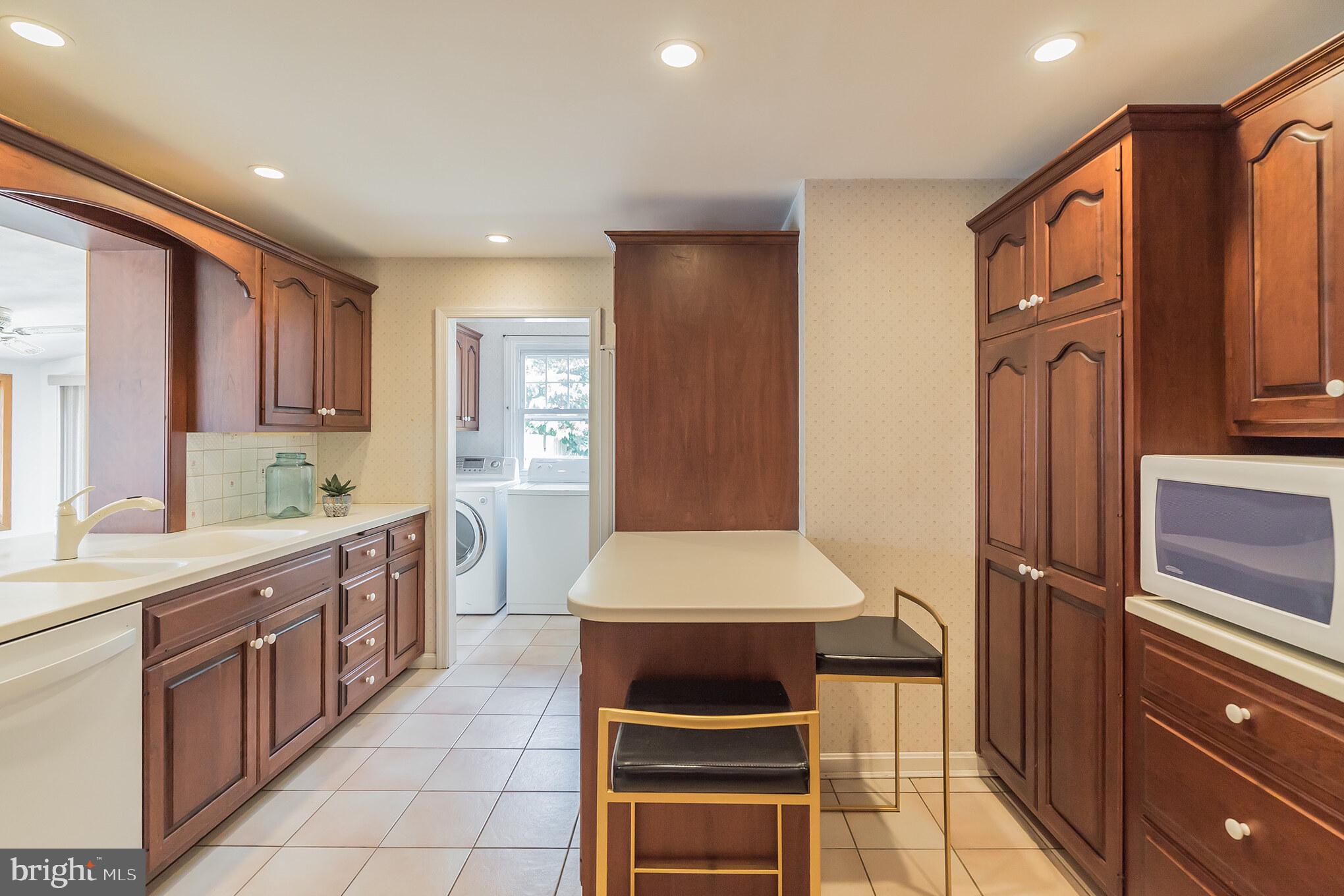 605 Arlingham Road Flourtown, PA 19031 - Photo 11 of 33