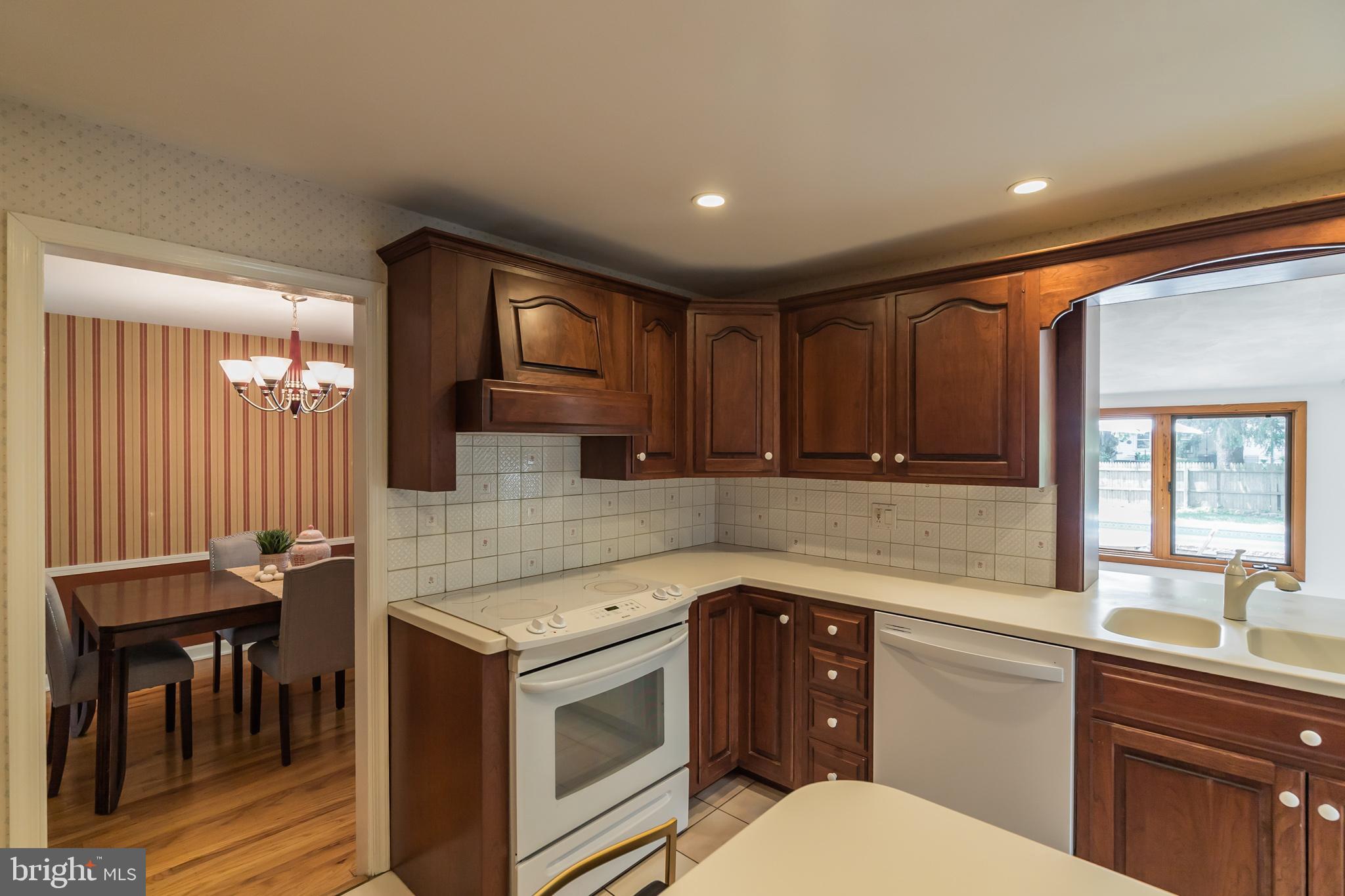 605 Arlingham Road Flourtown, PA 19031 - Photo 13 of 33