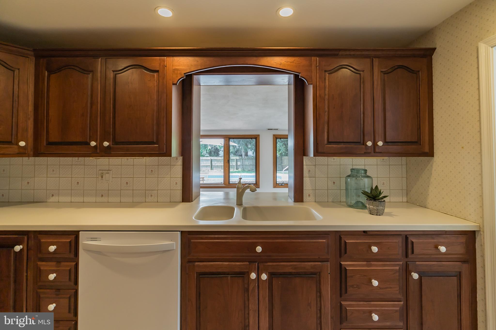605 Arlingham Road Flourtown, PA 19031 - Photo 14 of 33