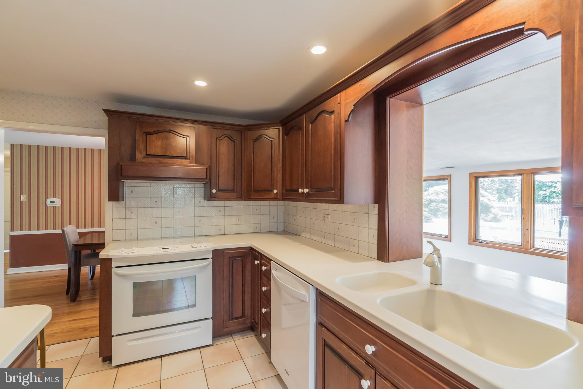 605 Arlingham Road Flourtown, PA 19031 - Photo 17 of 33