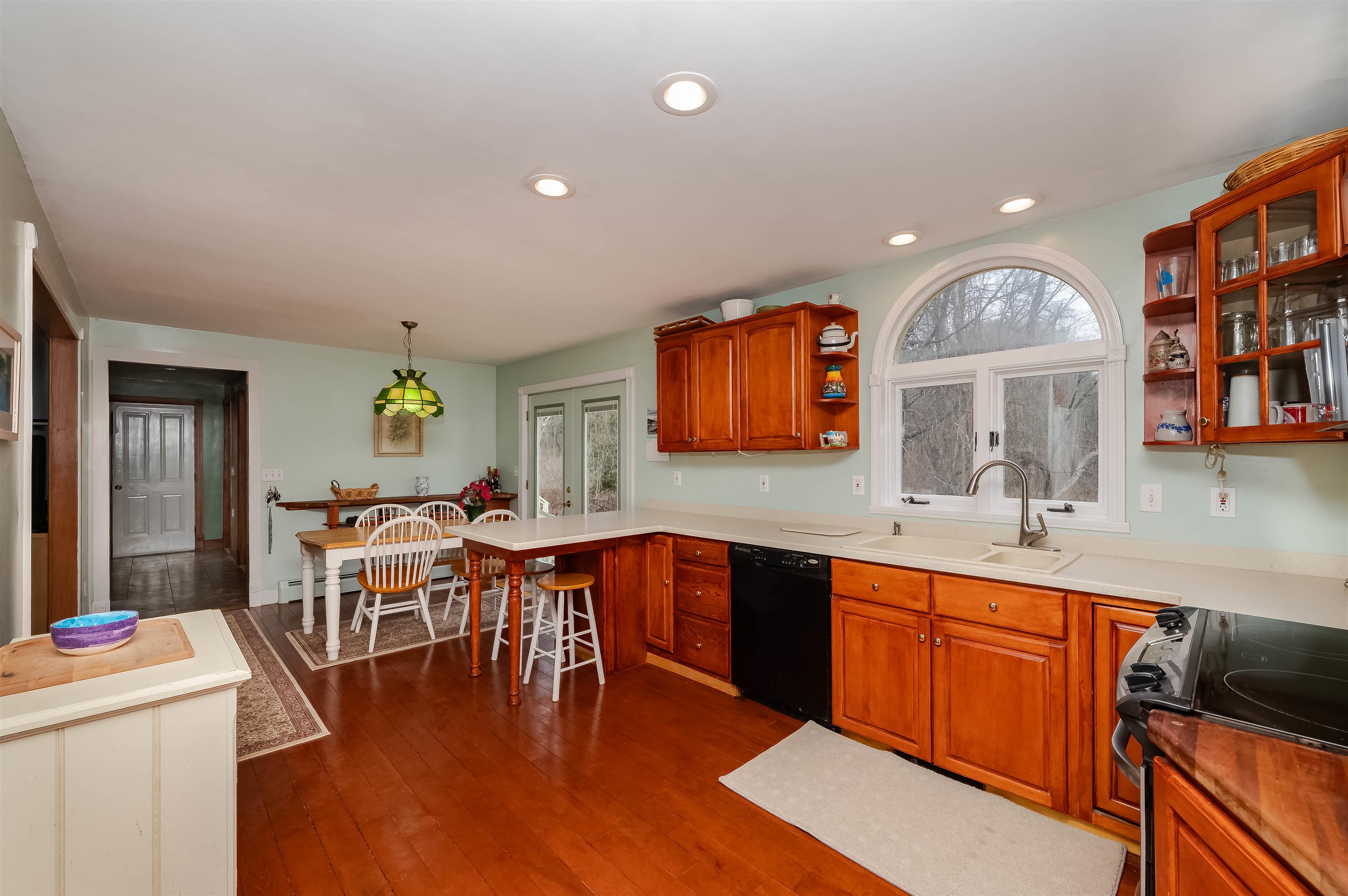 272 1/2 Dover Point Road Dover, NH 03820 - Photo 3 of 56