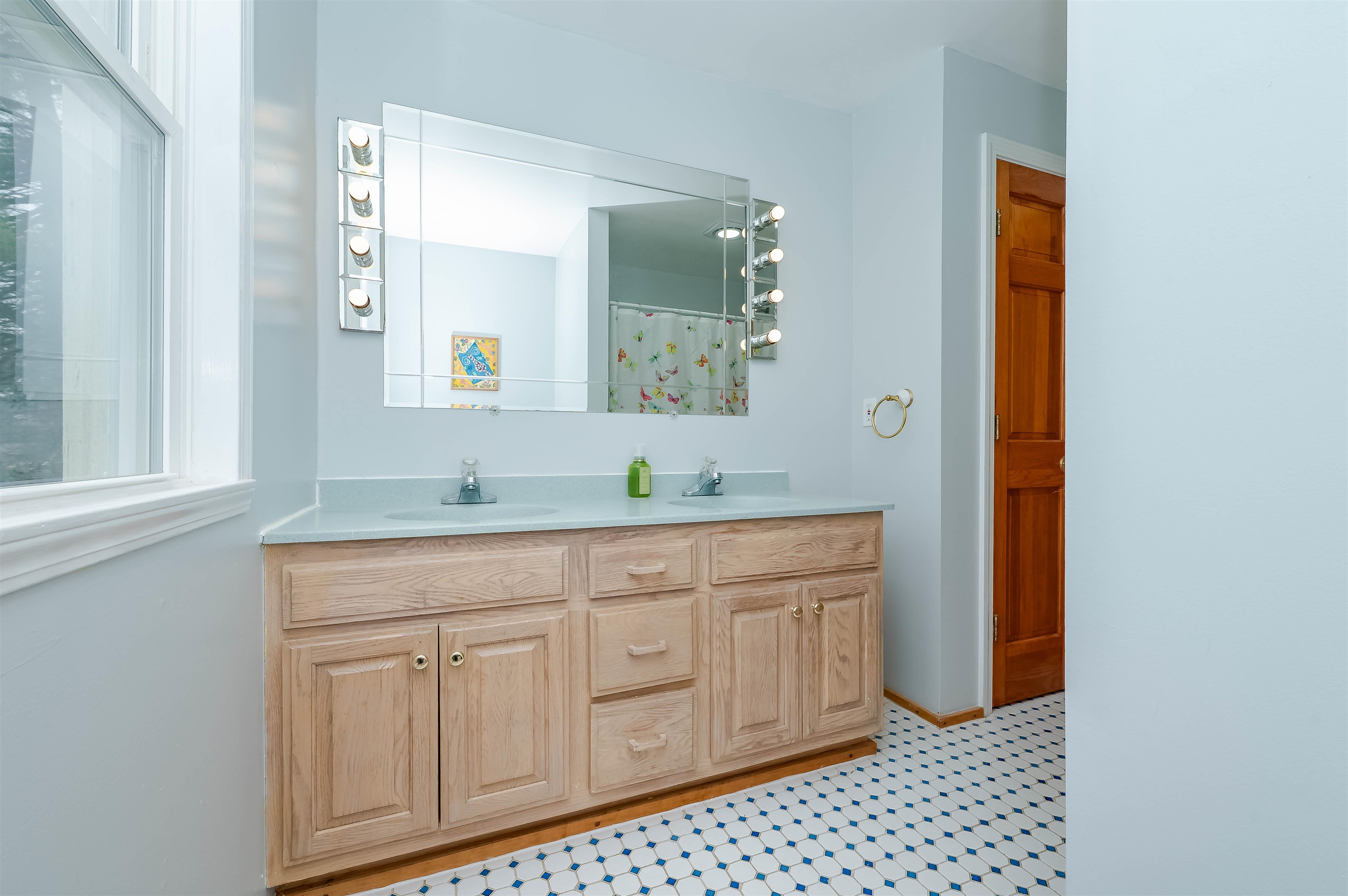 272 1/2 Dover Point Road Dover, NH 03820 - Photo 37 of 56