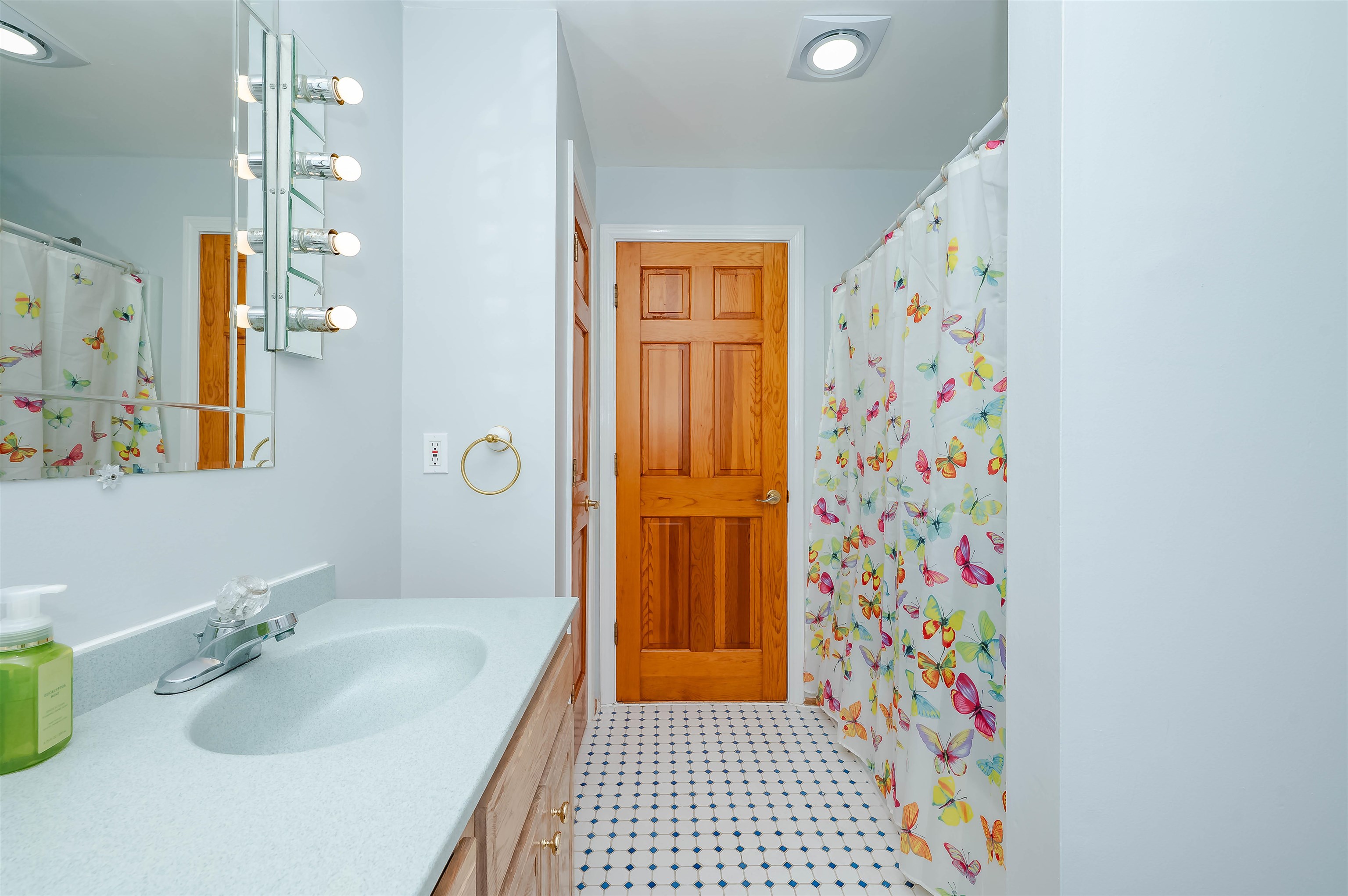 272 1/2 Dover Point Road Dover, NH 03820 - Photo 38 of 56