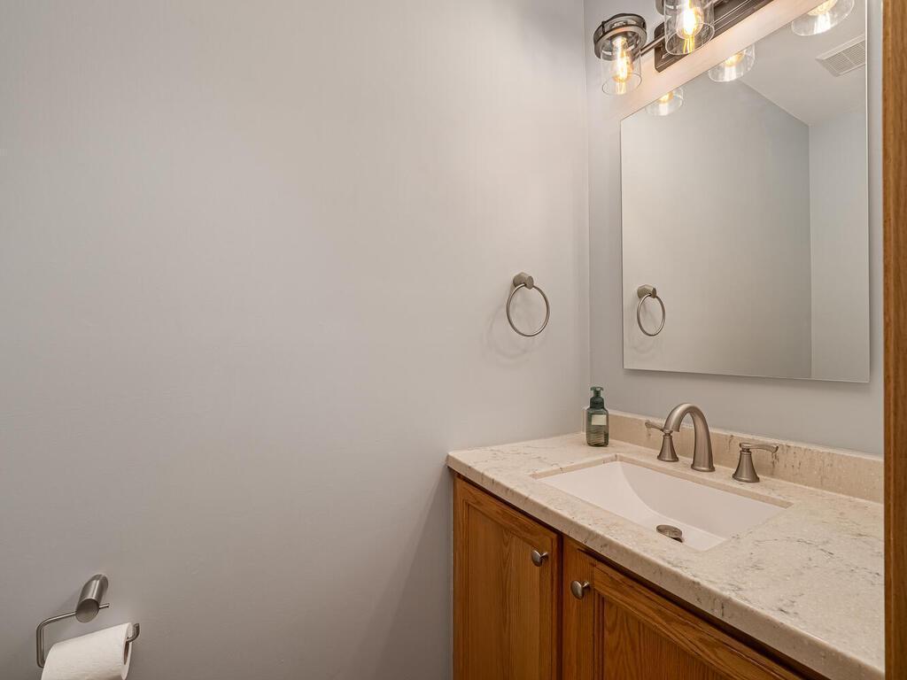 4669 Centerville Road St. Paul, MN 55127 - Photo 13 of 24