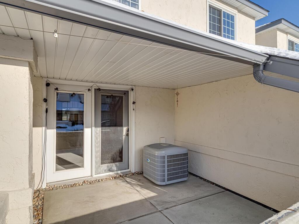 4669 Centerville Road St. Paul, MN 55127 - Photo 4 of 24