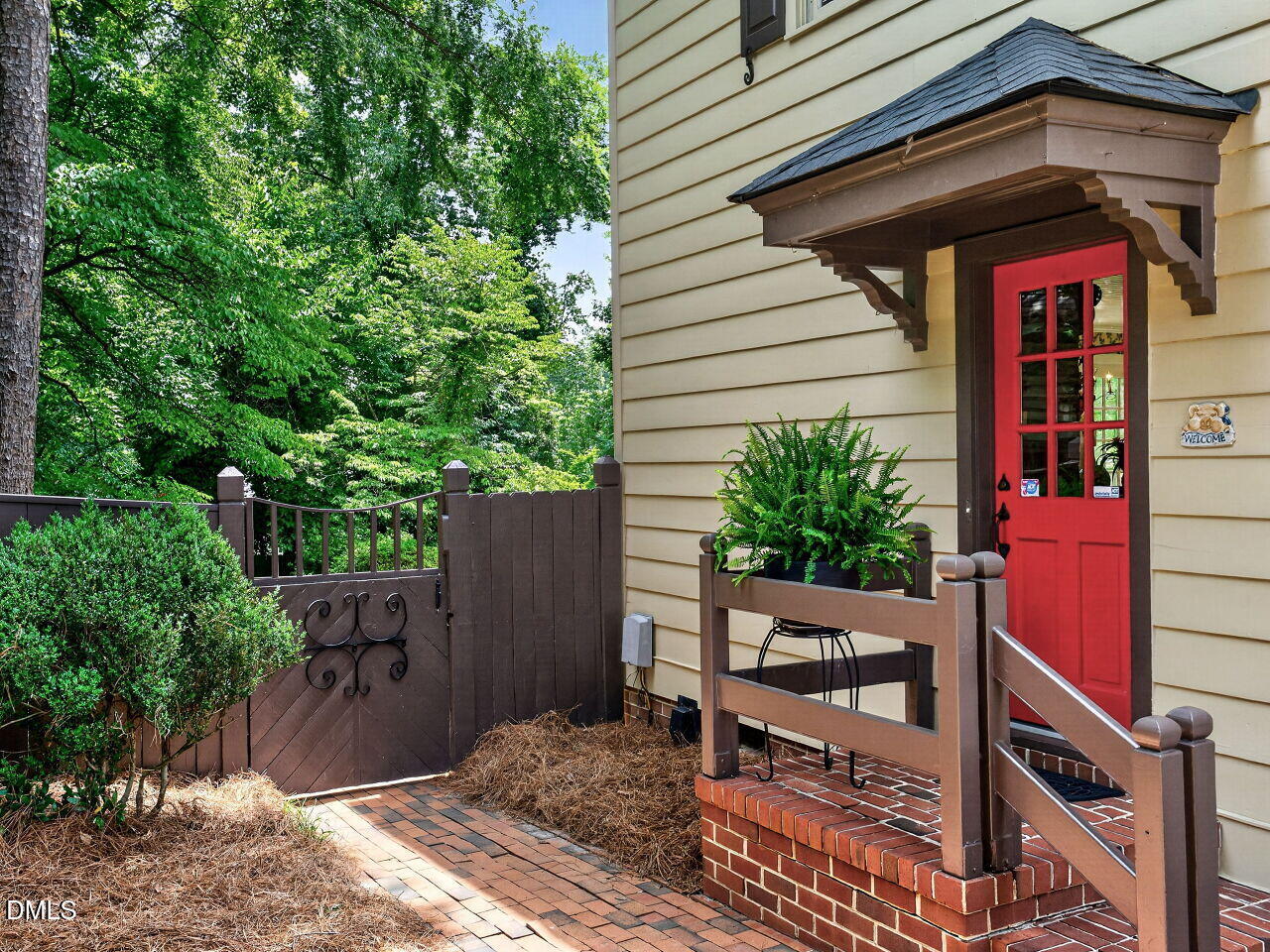 3412 Landor Road Raleigh, NC 27609 - Photo 41 of 45 044-1280x960-side-porch