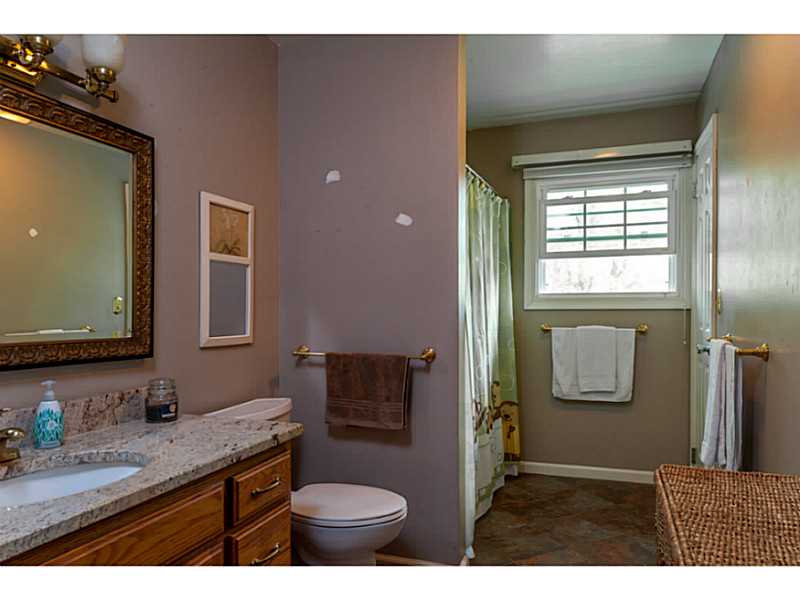 2095 Division Road East Greenwich, RI 02818 - Photo 11 of 23 Bathroom.