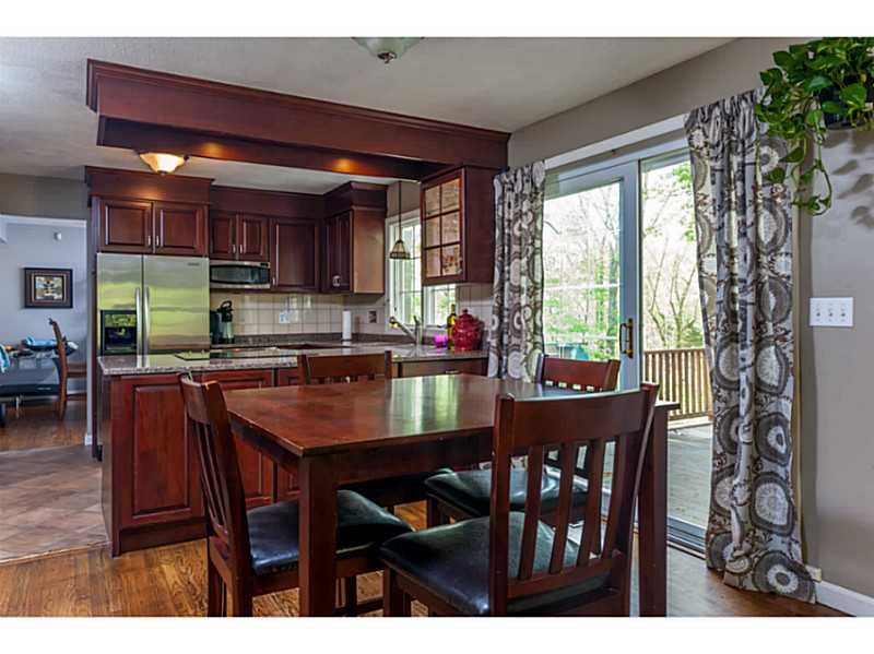 2095 Division Road East Greenwich, RI 02818 - Photo 5 of 23 Kitchen.