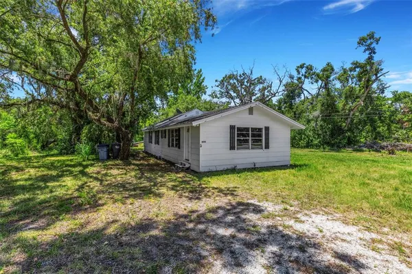 $409,500 | 8010 Brower Drive, Bradenton, FL 34211