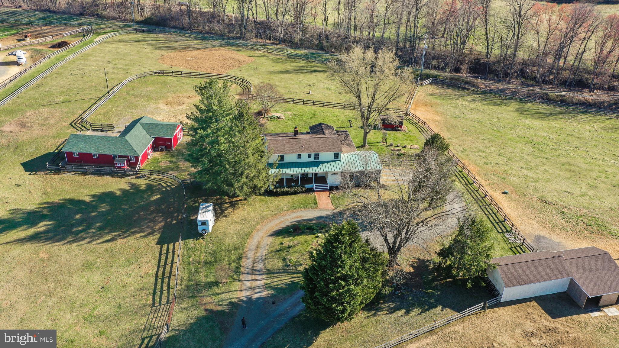 17029 Hamilton Station Road Hamilton, VA 20158 - Photo 4 of 89