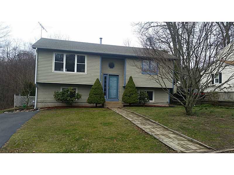 91 Winterberry Road Narragansett, RI 02874 - Photo 1 of 16 Exterior Front.