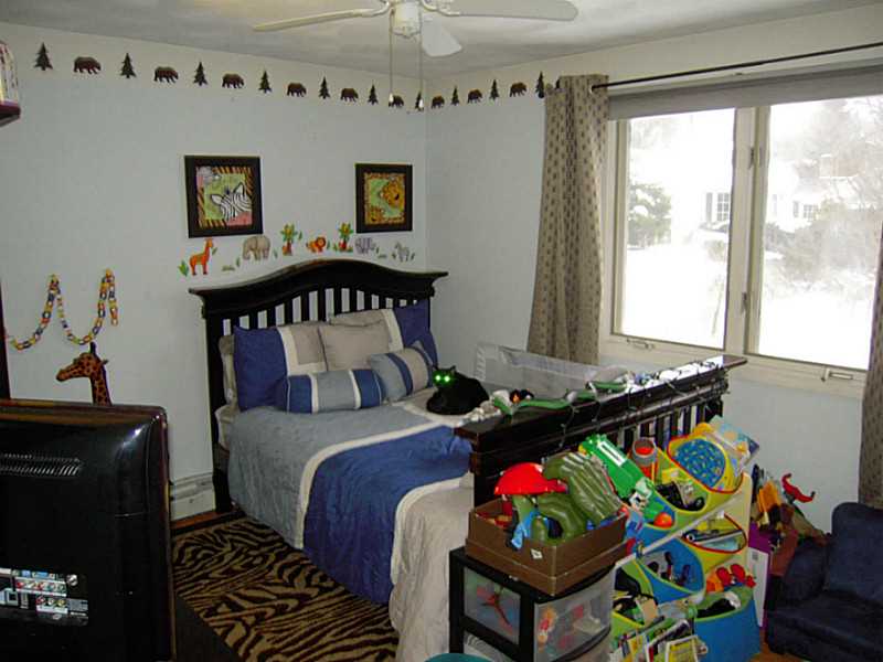 91 Winterberry Road Narragansett, RI 02874 - Photo 10 of 16 Bedroom.
