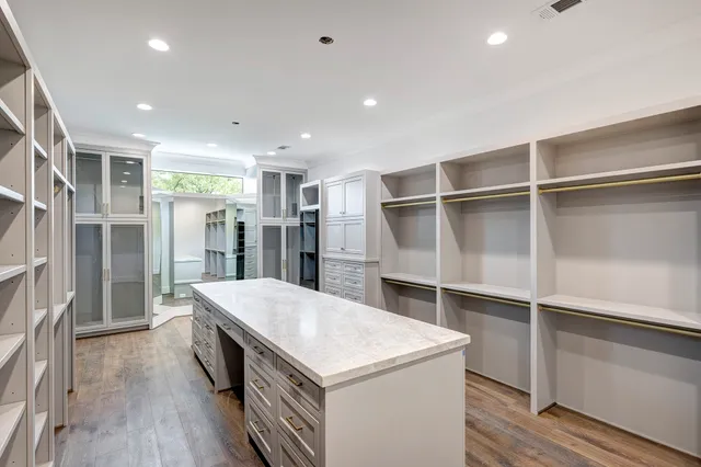 $7,480,000 | 5517 Sturbridge Drive, Houston, TX 77056