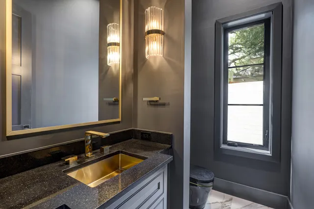 $7,480,000 | 5517 Sturbridge Drive, Houston, TX 77056