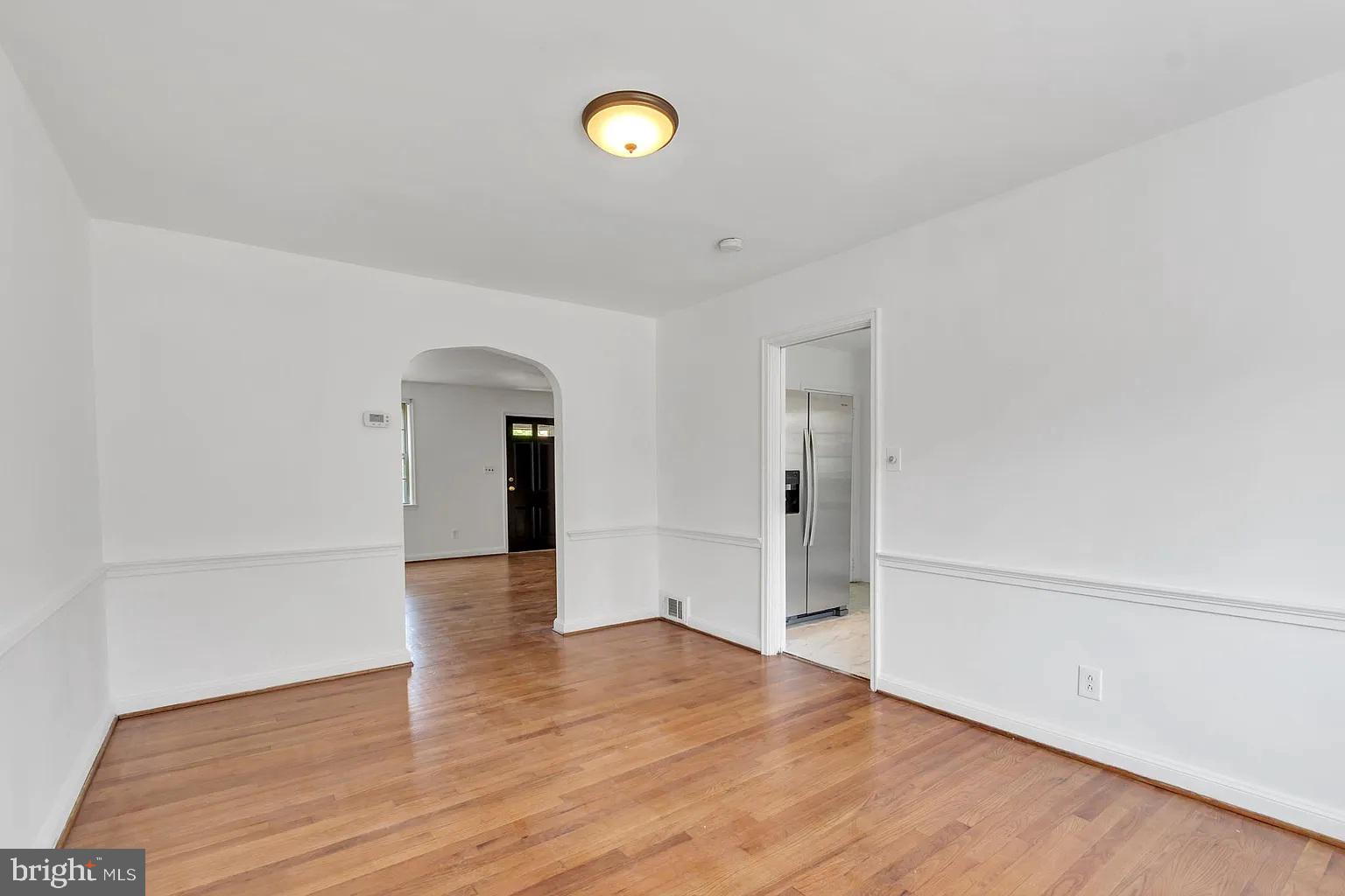 1804 Winford Road Baltimore, MD 21239 - Photo 11 of 17 Bright and airy open living space.