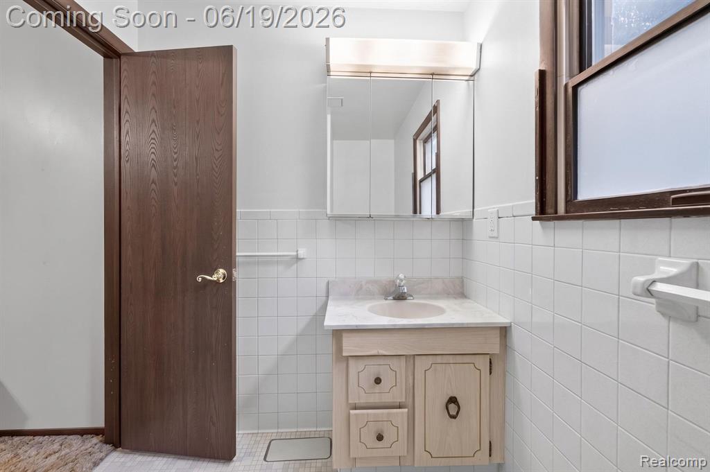 5330 Sheridan Road Saginaw, MI 48601 - Photo 37 of 50
